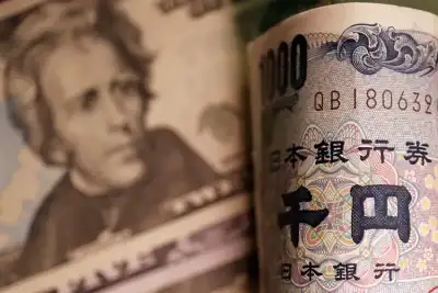 Image for Dollar set to end week on a high, yen at five-month low