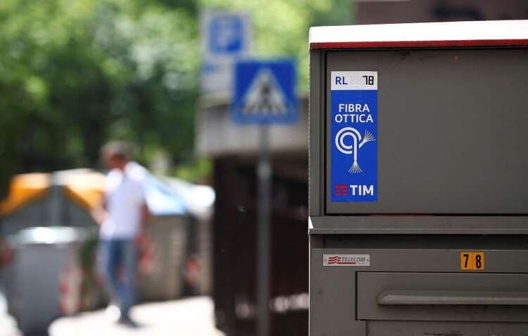 Telecom Italia control unit for fiber optics, relevant to TIM and CDP network merger talks - Global Banking & Finance Review