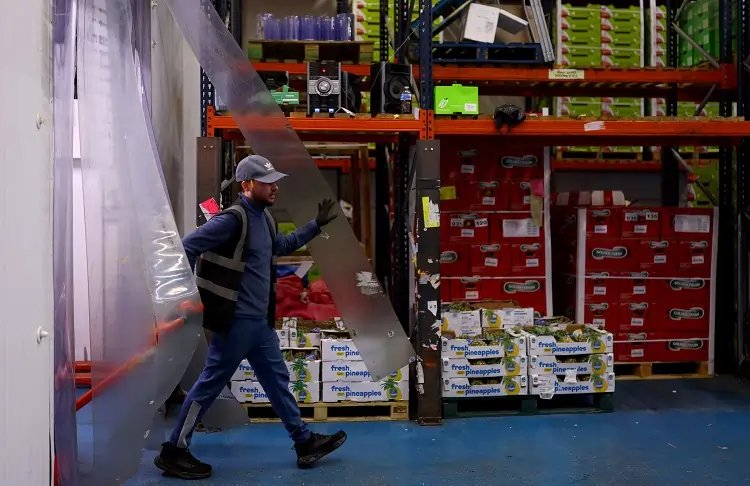 Finance minister Rachel Reeves announces 6.7% minimum wage increase in the UK - Global Banking & Finance Review