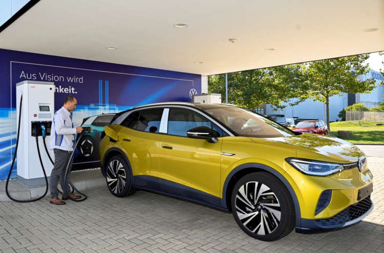 Image for Power Play: Volkswagen abruptly pulls plug on South Korean battery makers