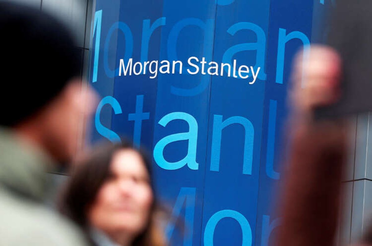Morgan Stanley logo highlighting 2022 banker bonus cuts in Asia - Global Banking & Finance Review