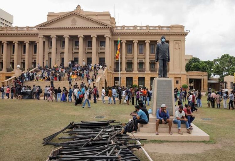 Image for Sri Lankan president sends resignation letter after fleeing to Singapore