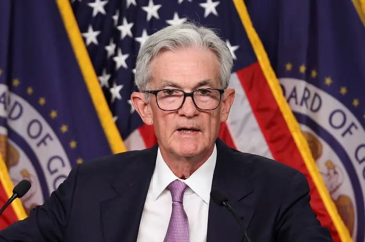 Federal Reserve Chairman Jerome Powell discussing interest rate forecasts - Global Banking & Finance Review