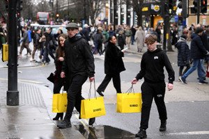 UK retailers preparing to raise prices due to budget tax hike - Global Banking & Finance Review