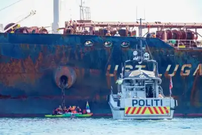 Image for Norway arrests activists blocking tanker unloading Russian oil