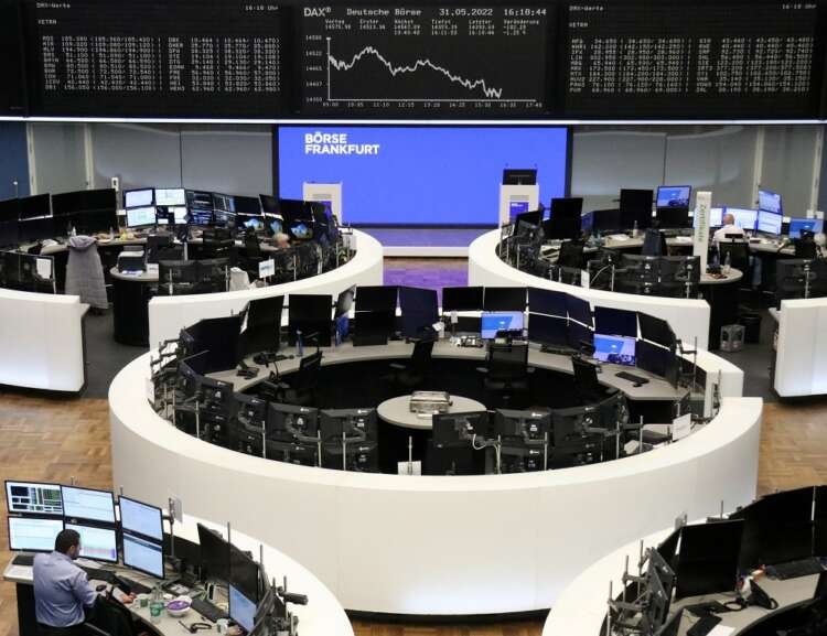 Image for European shares slip as weak economic data heightens growth worries