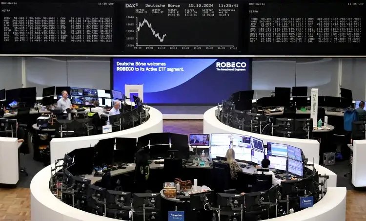 Image for European shares end flat as economic woes overshadow upbeat earnings