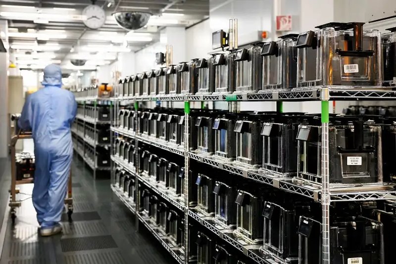 Image for Dutch economy minister pushes for European chip industry coalition