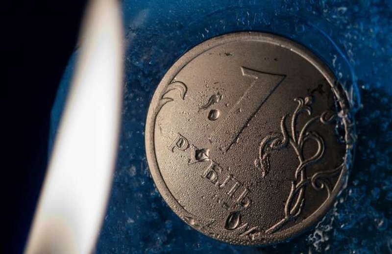 Image for Rouble firms for ninth session in Moscow, stocks jump eyeing gas saga