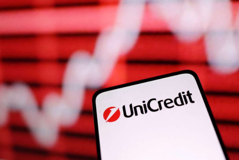 Image for UniCredit to launch early part of 2023 share buyback for 2.5 billion euros