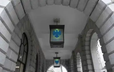 Image for Barclays, BNP Paribas see profit spike from stock trading frenzy