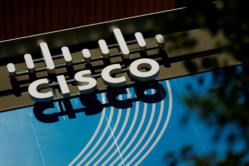 Image for Cisco to cut more than 4,000 jobs, lowers annual revenue forecast