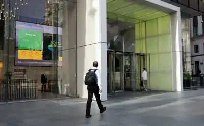 Image for UK pensions changes may favour bigger fund managers, executives say