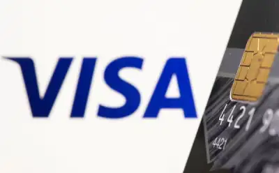 Image for Visa profit beats estimates as discounts fuel holiday shopping splurge