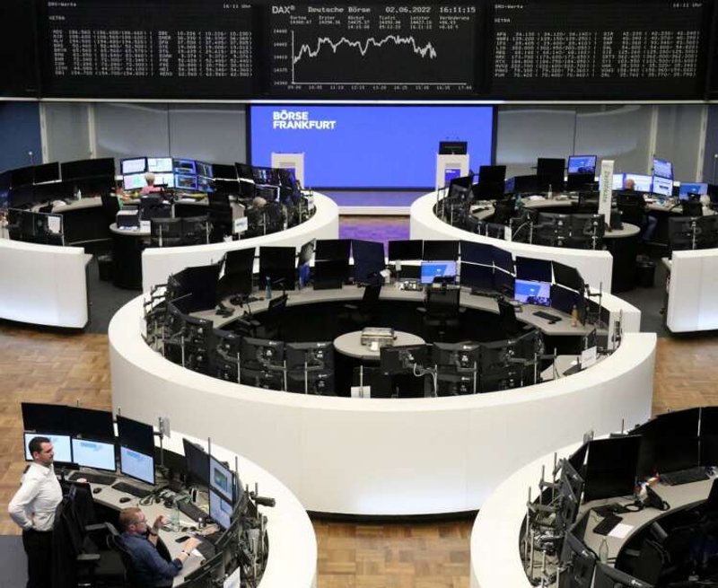 Image for Wall Street futures slip as growth fears mount