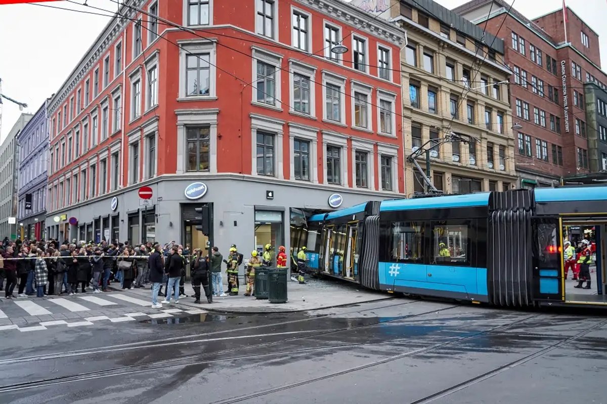 Derailing tram crashes into a shop in Oslo, injuring four people - Global Banking & Finance Review