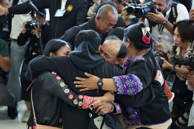 Thai nationals reunited with families at Suvarnabhumi Airport after 15 months of captivity by Hamas - Global Banking & Finance Review