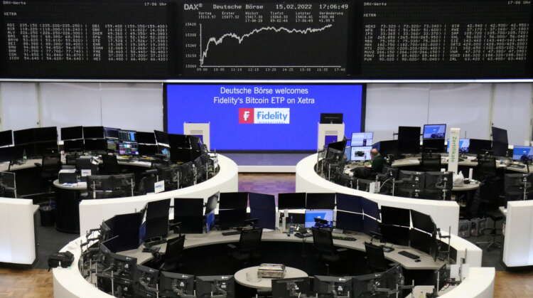 Image for European shares inch higher on strong commodity shares; geopolitics in focus