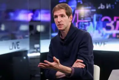 Image for Russian TV channel takes aim at ‘Iron Curtain’ from outside