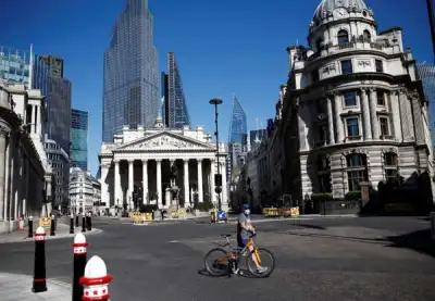 Image for UK’s Johnson scraps COVID restrictions in England