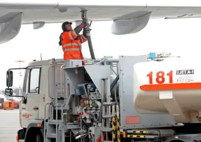 Image for Airlines warn oil companies to speed up alternative fuel production
