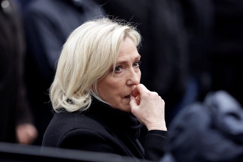 Marine Le Pen addressing death threats against judges in graft trial - Global Banking & Finance Review