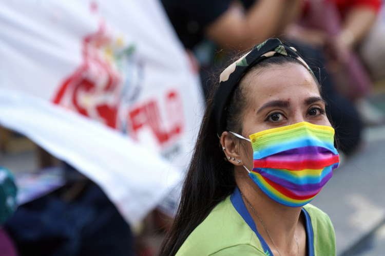 Image for Hong Kong pauses plan to force COVID-19 vaccines on migrant maids