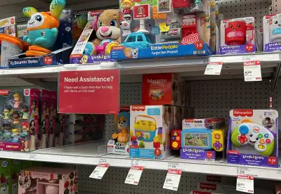 Image for Seeing low-income consumers squeezed, retailers target $10 and under gifts