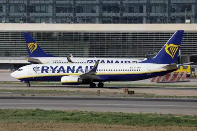 Image for Spain fines Ryanair, easyJet, others $187 million over cabin luggage fees