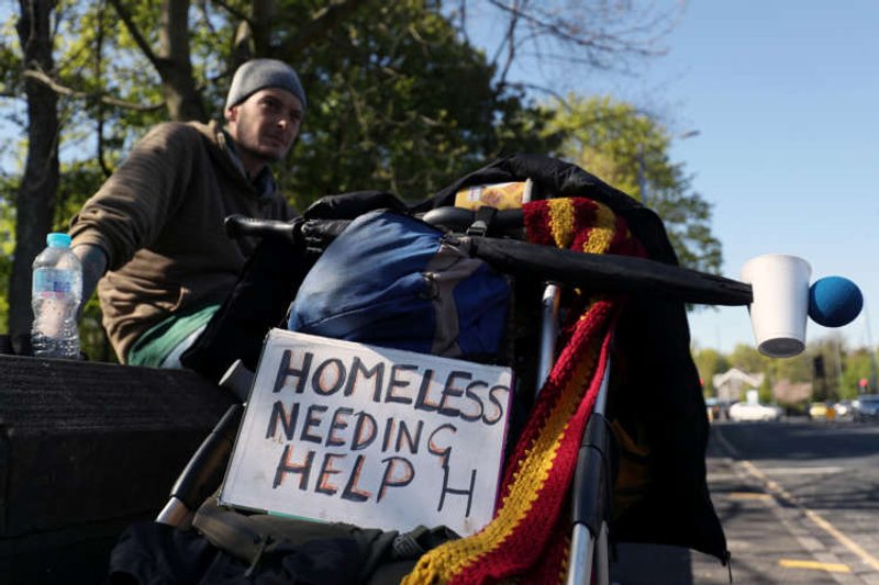 Image for With crowdfunding, UK homeless upskill to work on COVID-19 frontline