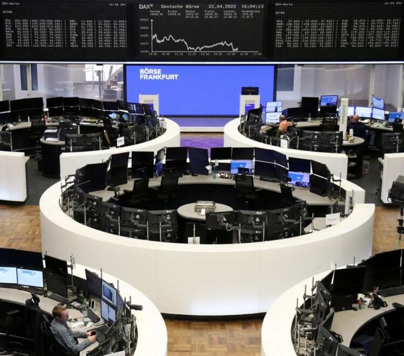 Image for European stocks slide to 1-month low on China slowdown fears