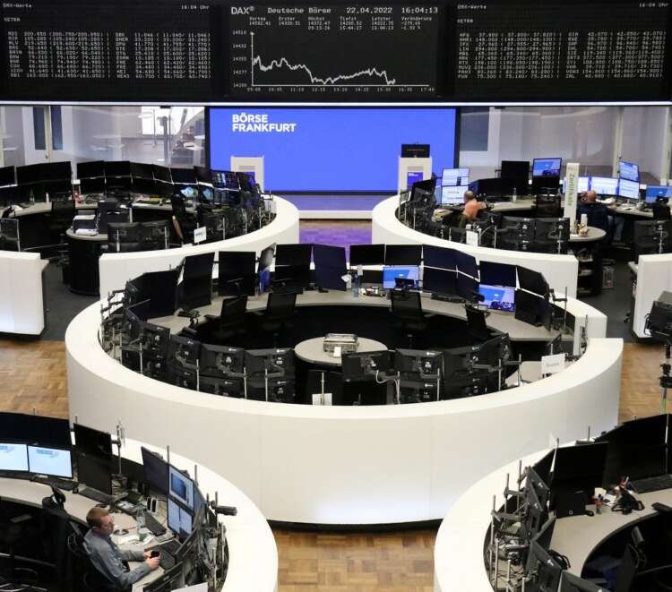 Image for European stocks slide to 1-month low on China slowdown fears