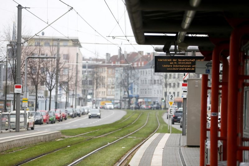 German public sector employees negotiating wages in Berlin - Global Banking & Finance Review
