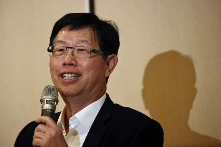 Foxconn Chairman Liu Young-way engaging with Sharp employees in Japan - Global Banking & Finance Review