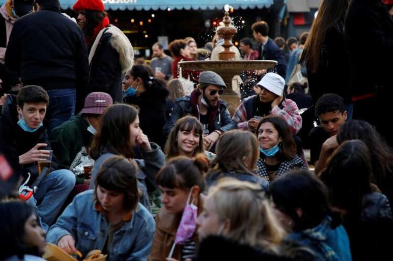 Image for French services activity growth strongest in over 4 years in April -PMI