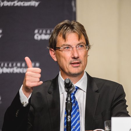 Simon Crosby discussing cybersecurity predictions for 2016 - Global Banking & Finance Review