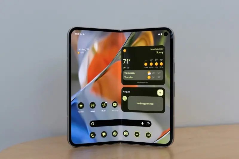 Image for Google launches enhanced Pixel phones in bid to leverage AI tech