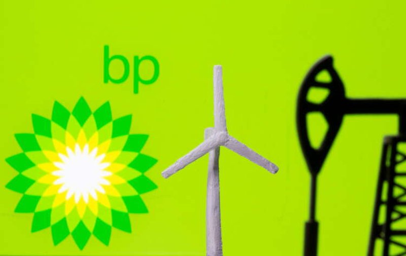 Image for BP sticks with Russian business, CEO Looney says