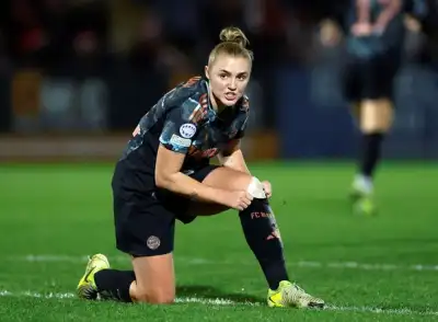 Image for Soccer-England's Stanway out for 'several months' after knee surgery