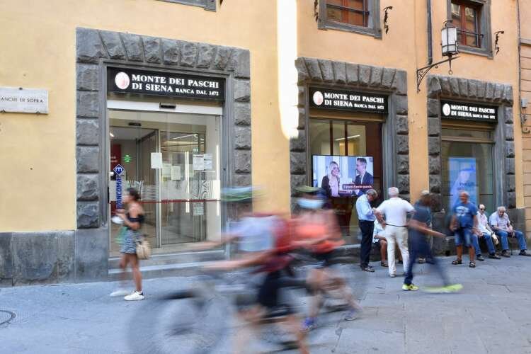 Italy’s Monte dei Paschi di Siena bank seeks share sale support amid financial challenges - Global Banking & Finance Review