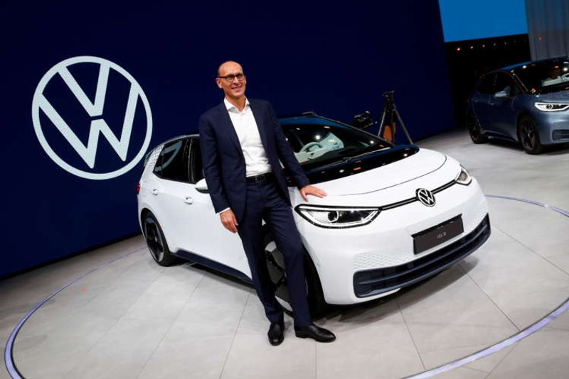 Image for Volkswagen expects chip supply to remain tight in coming months