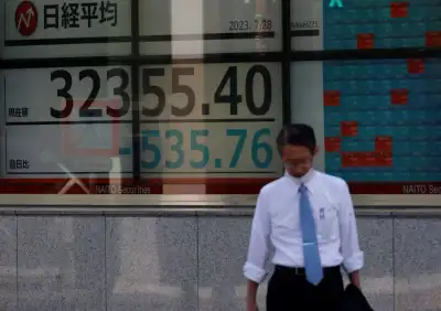 Image for Asia shares sputter as China returns with low energy