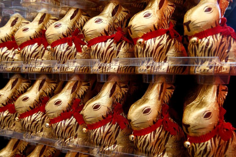 Gold-wrapped Easter chocolate bunnies from Lindt showcased - Global Banking & Finance Review