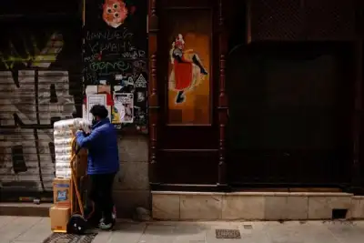 Image for Bank of Spain urges banks to monitor risks, keep provisions amid Ukraine conflict