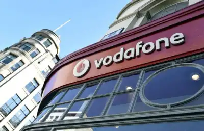 Image for Exclusive-Infra funds circle Vodafone for $16 billion Vantage Towers deal -sources