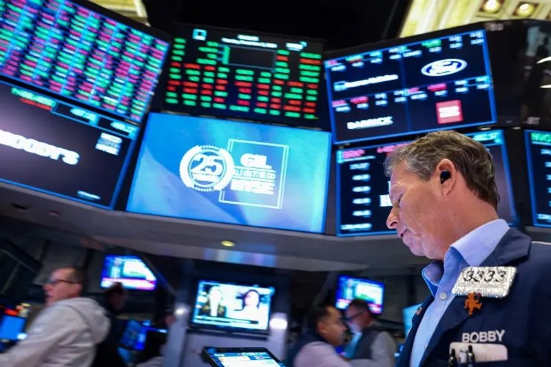 Image for Stocks gain, dollar steady; Wall Street shrugs off global political turmoil