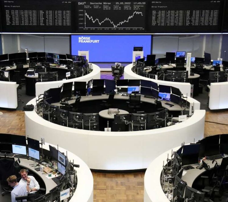 Image for European shares slip on fears of energy supply shortage