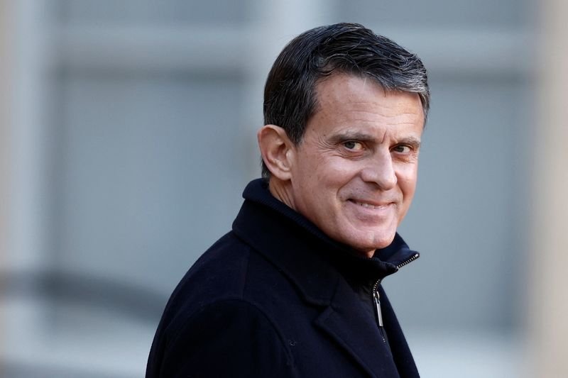 French minister Manuel Valls discusses Ukraine defense support - Global Banking & Finance Review