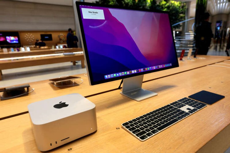 Image for Global PC shipments slide in Q1, Apple takes biggest hit – IDC