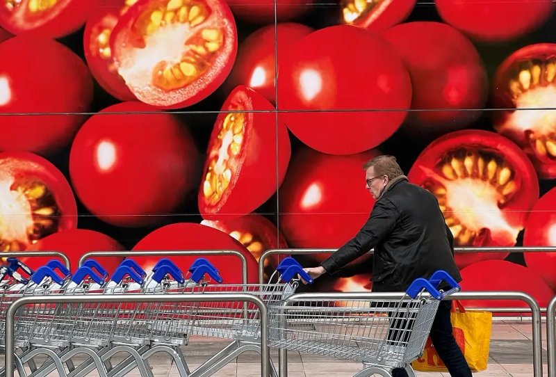Image for Britain’s Tesco lifts profit outlook after strong first half